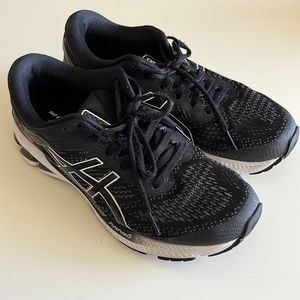 ASICS Gel Kayano 26 Duomax Black and White